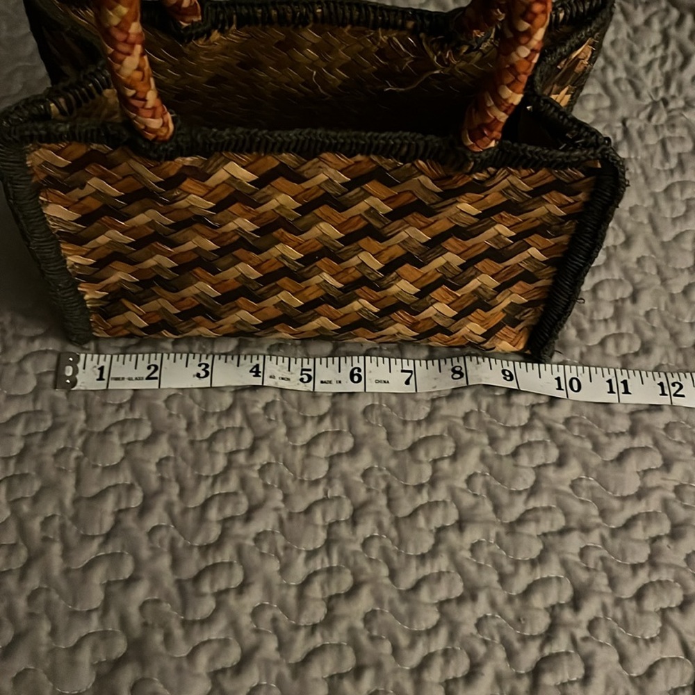 Woven VTG Handmade Tan and Brown Handbag - Picture 8 of 9